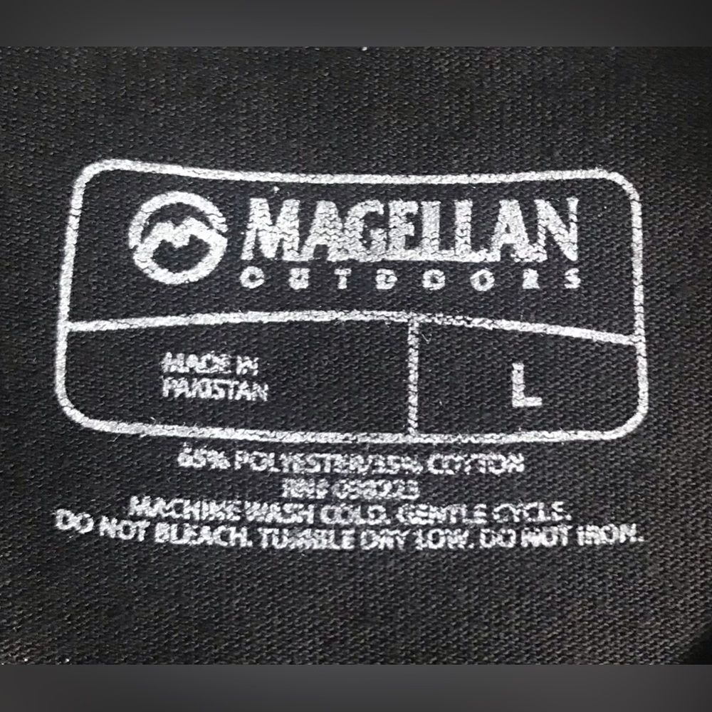 NWT … MAGELLAN OUTDOORS “Size: L” Christmas T-Shirt - Picture 3 of 4